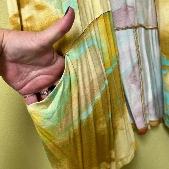 LOGO by Lori Goldstein Yellow and Green Cardigan - Picture 4 of 11